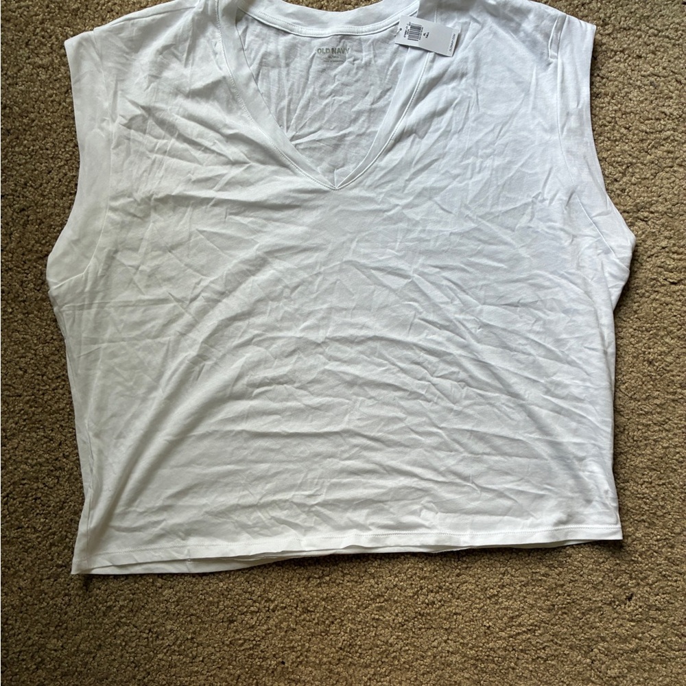 NWT Old Navy White Sleeveless Crop Muscle Tee